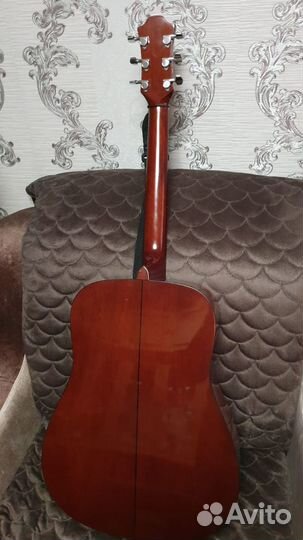 Шестиструнная гитара Hohner