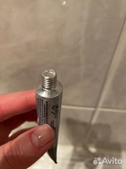 Thuya Negro Azulado синяя краска для ресниц