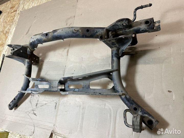 Балка задней подвески подрамник Фольцваген Гольф 6