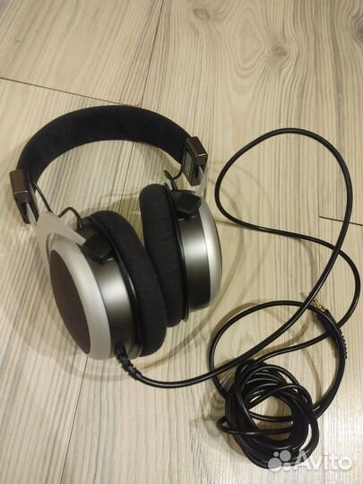 Наушники Beyerdynamic t90 Тесла