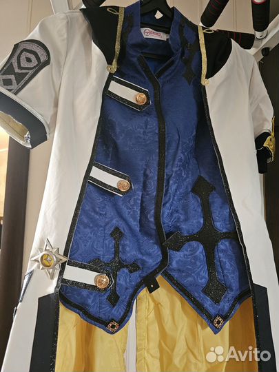 Косплей Альбедо геншин импакт