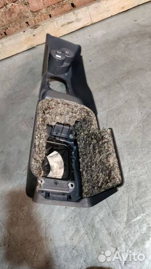 Консоль салона (центральная часть) Ford