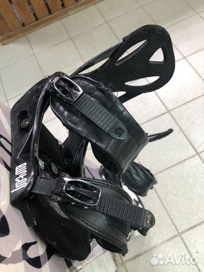 Сноуборд с креплениями 150см