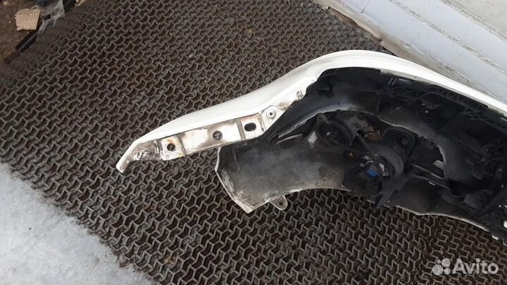 Бампер передний Mercedes-Benz C-Class