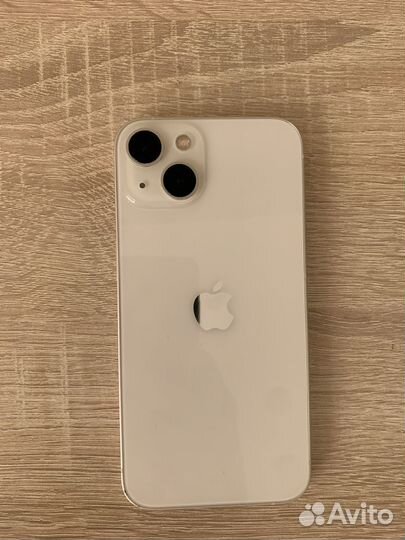 Телефон iPhone 13