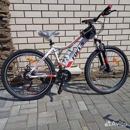 Новые склростные на женской раме26 и 27,5 колеса