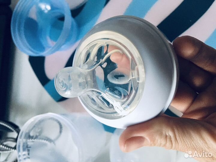 Молокоотсос ручной Авент с контейнерами