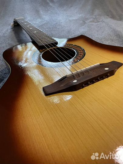 Акустическая гитара
