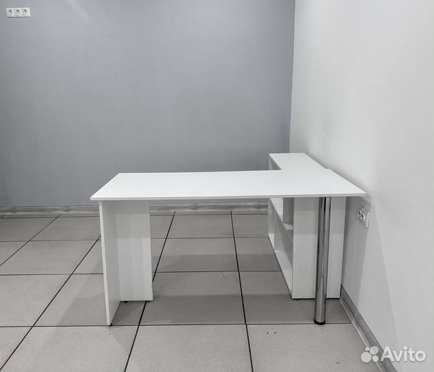 Стол письменный угловой