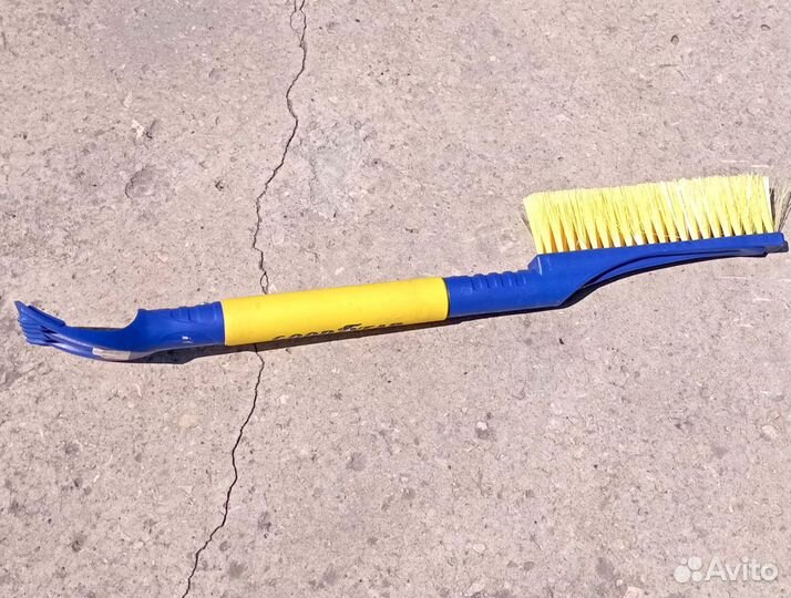 Щётка с скребком. Новая
