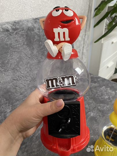 Диспенсер m&m