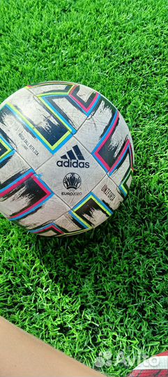 Футбольный мяч adidas евро 2020