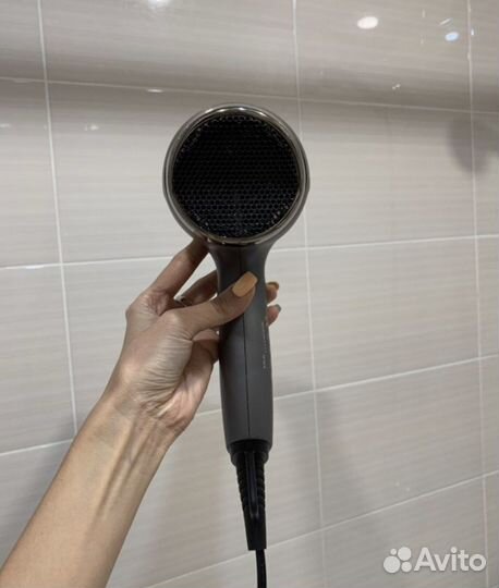 Фен Scarlett с ионизацией. Новый. 2200 Вт