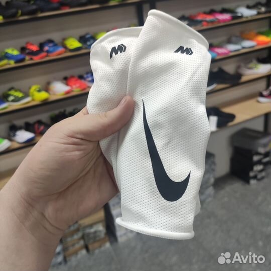 Щитки Nike Mercurial Lite