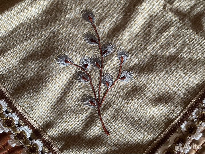 Салфетка/скатерть с вышивкой