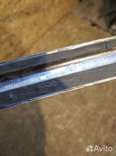 Молдинг крышки багажника VW Polo