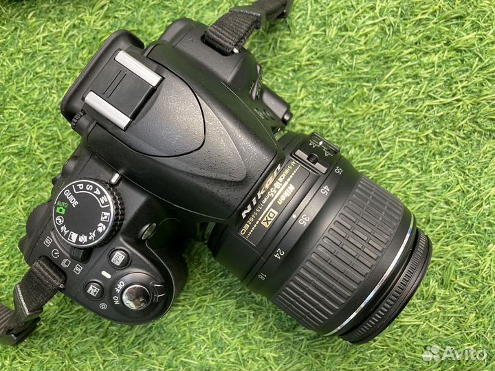 Nikon D3100 Kit 18-55mm 3.5-5.6G 3.100 кадров