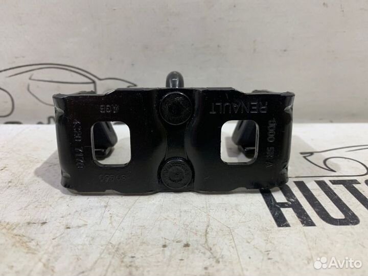 Петля замка двери багажника Nissan Terrano D10