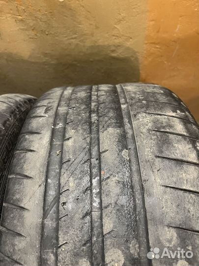 Michelin Pilot Sport Cup 2 265/35 R19