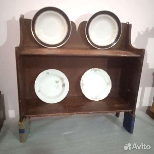 Полки старинные деревянные