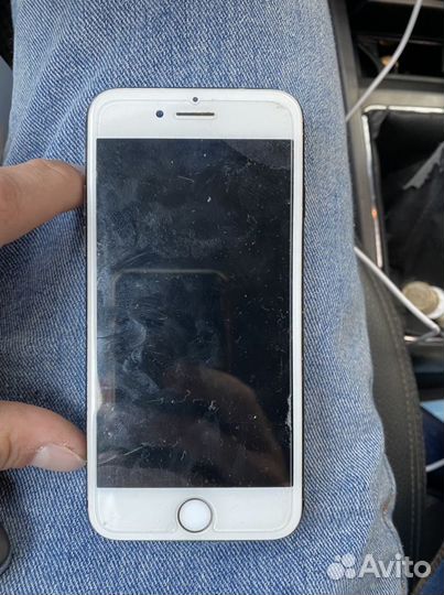 Телефон iPhone 7