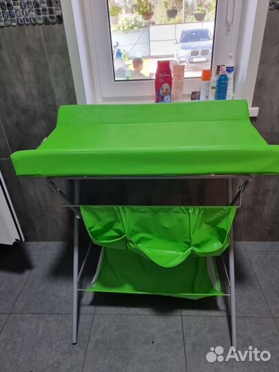 Складной столик для детей с пеленальной доской