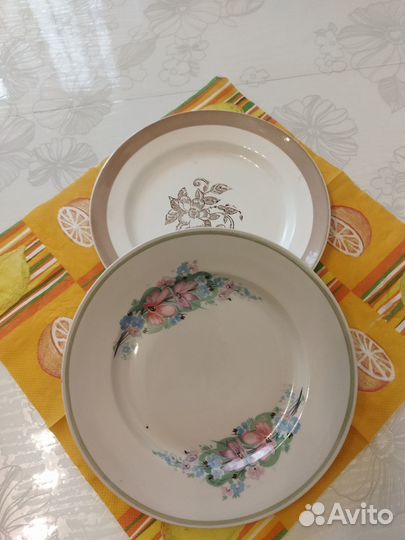 Тарелки столовые средние и глубокие