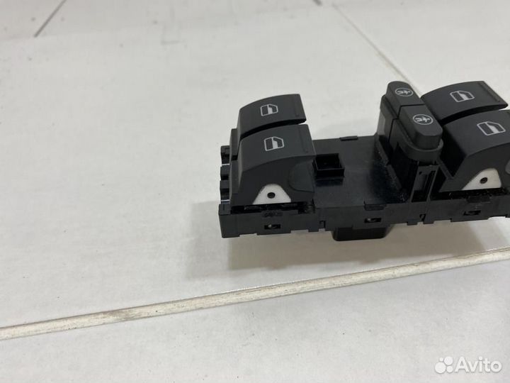 Блок управления стеклоподъемниками Volkswagen Sharan II (2010—2015)