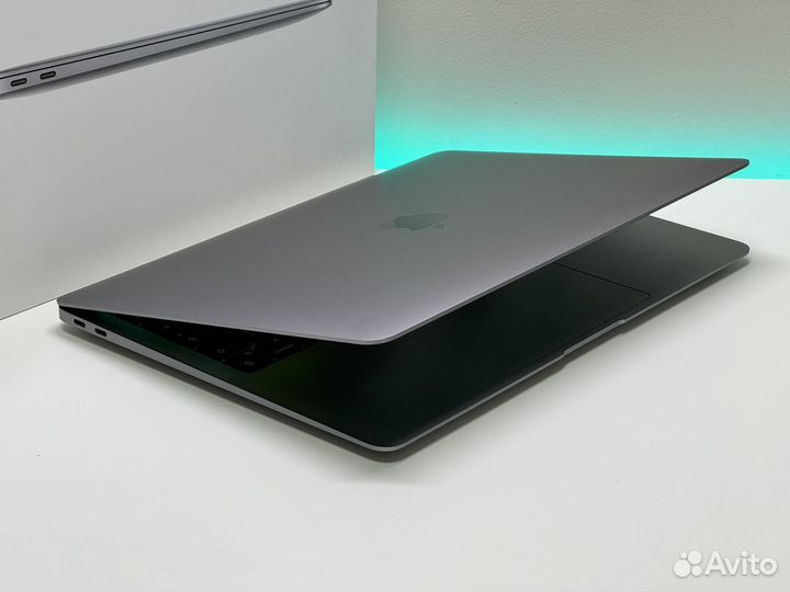 MacBook Air 13 M1 chip 8gb/512gb полный комплект