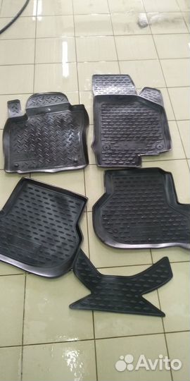 Автомобильные коврики резиновые