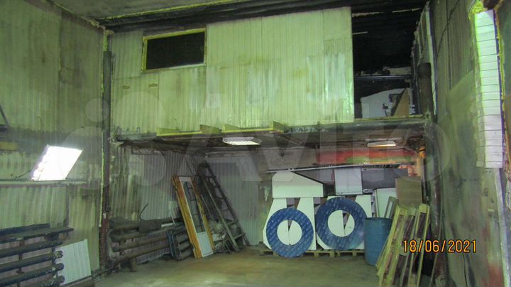 Гараж, > 30 м²