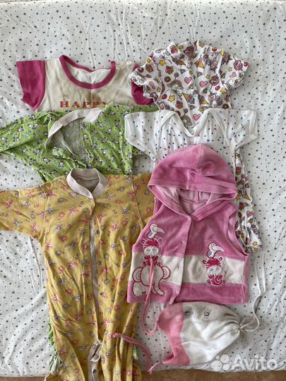 Коробка детских вещей