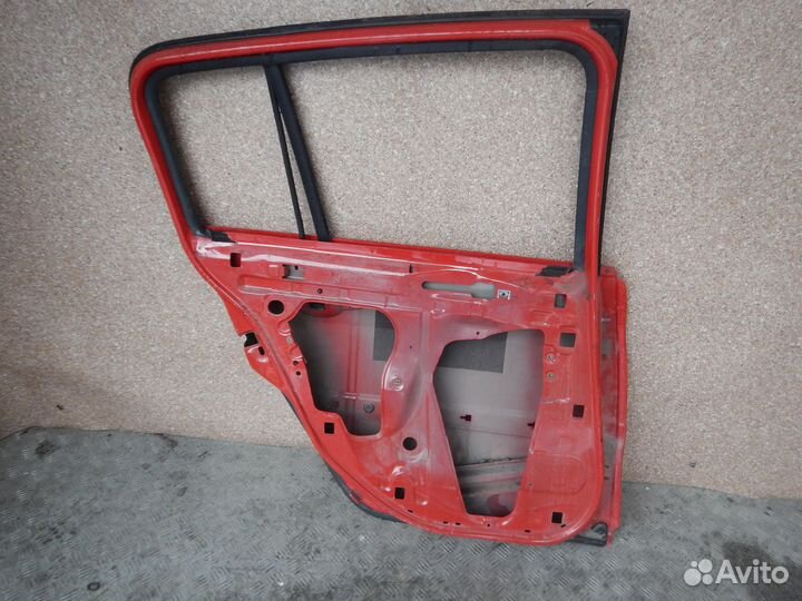 Дверь задняя левая Renault Megane
