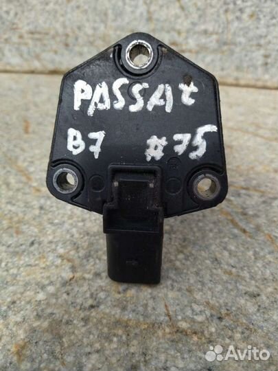 Датчик уровня масла Passat b7