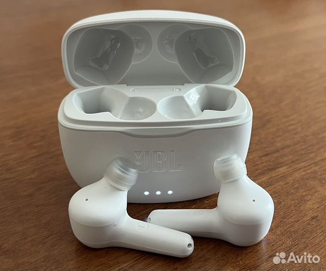 Беспроводные наушники jbl