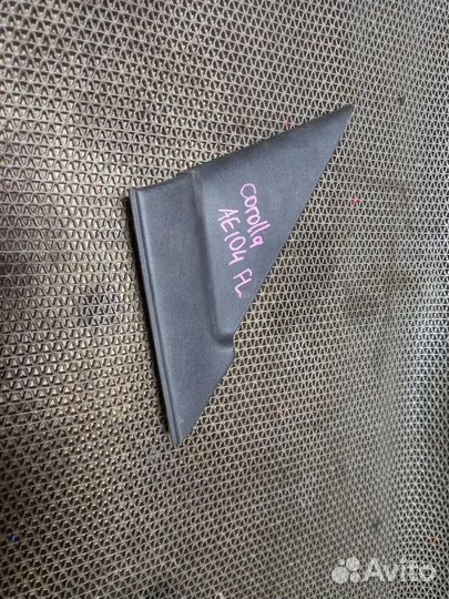 Уголок двери передний левый toyota corolla AE104