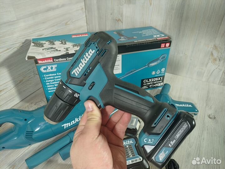 Набор инструментов Makita CXT: дрель-шуруповерт DF