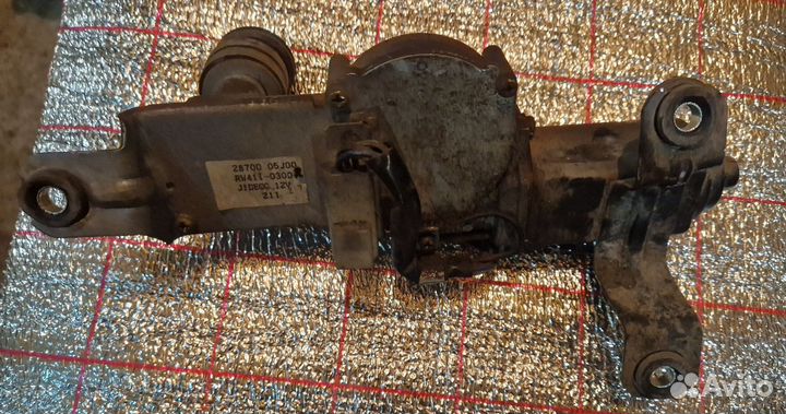 Моторчик заднего дворника на Патруль Y60