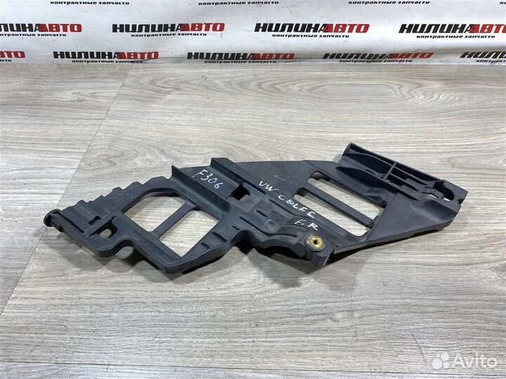 Кронштейн фары правый VW Гольф 6