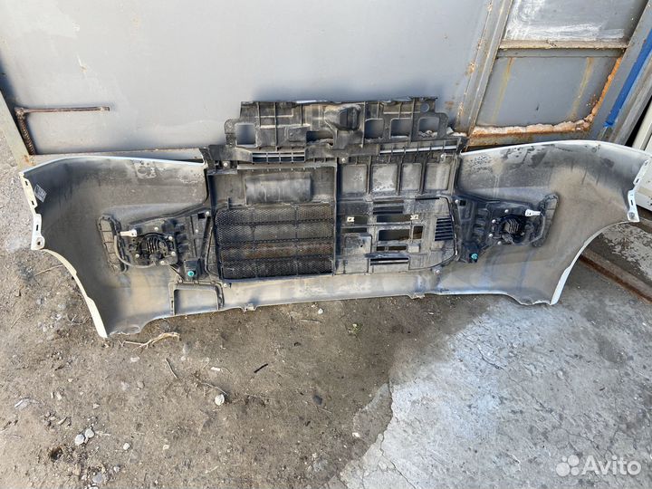 Бампер передний Suzuki Spacia