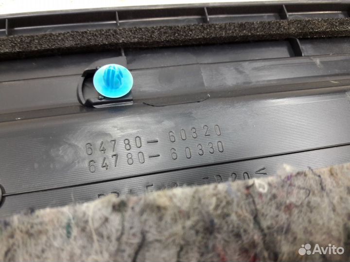 Обшивка крышки багажника Toyota Land Cruiser 200