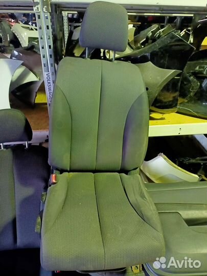 Сиденье переднее левое nissan tiida C11