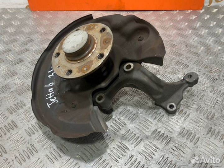 Кулак поворотный задний левый Volkswagen Jetta 6