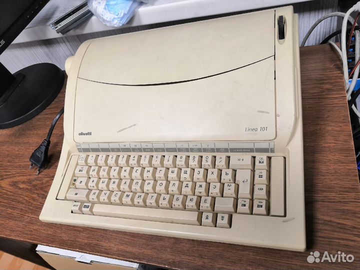 Печатная машинка Olivetti Linea 101