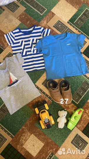Отдам два пакета вещей на мальчика на 2-3 года