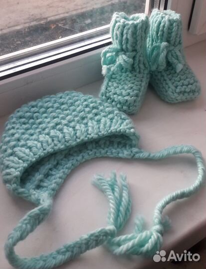 Пинетки и чепчик