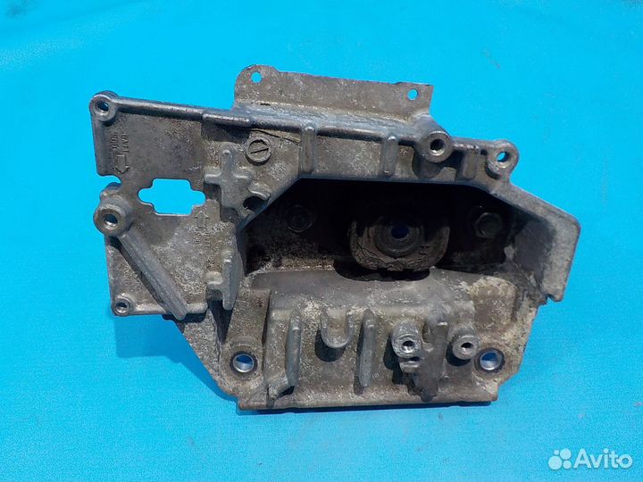 Кронштейн МКПП Nissan Juke (F15) 2011-2019