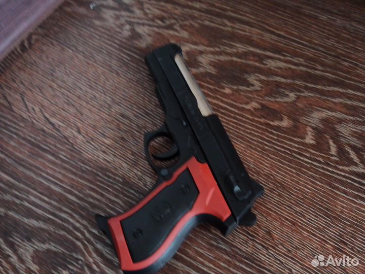 Продаю пистолеты игрушечные