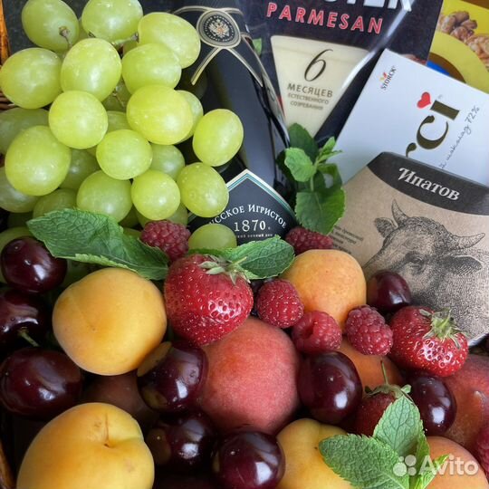 Фруктовая корзина подарок с доставкой