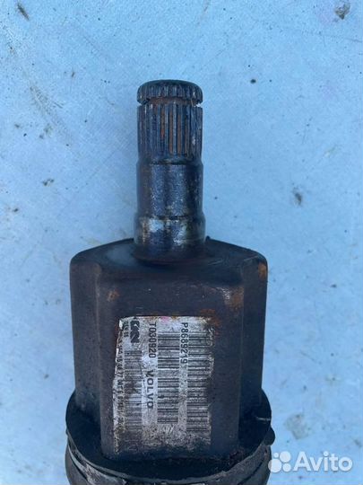 Полуось передняя левая привод в сборе P8689219